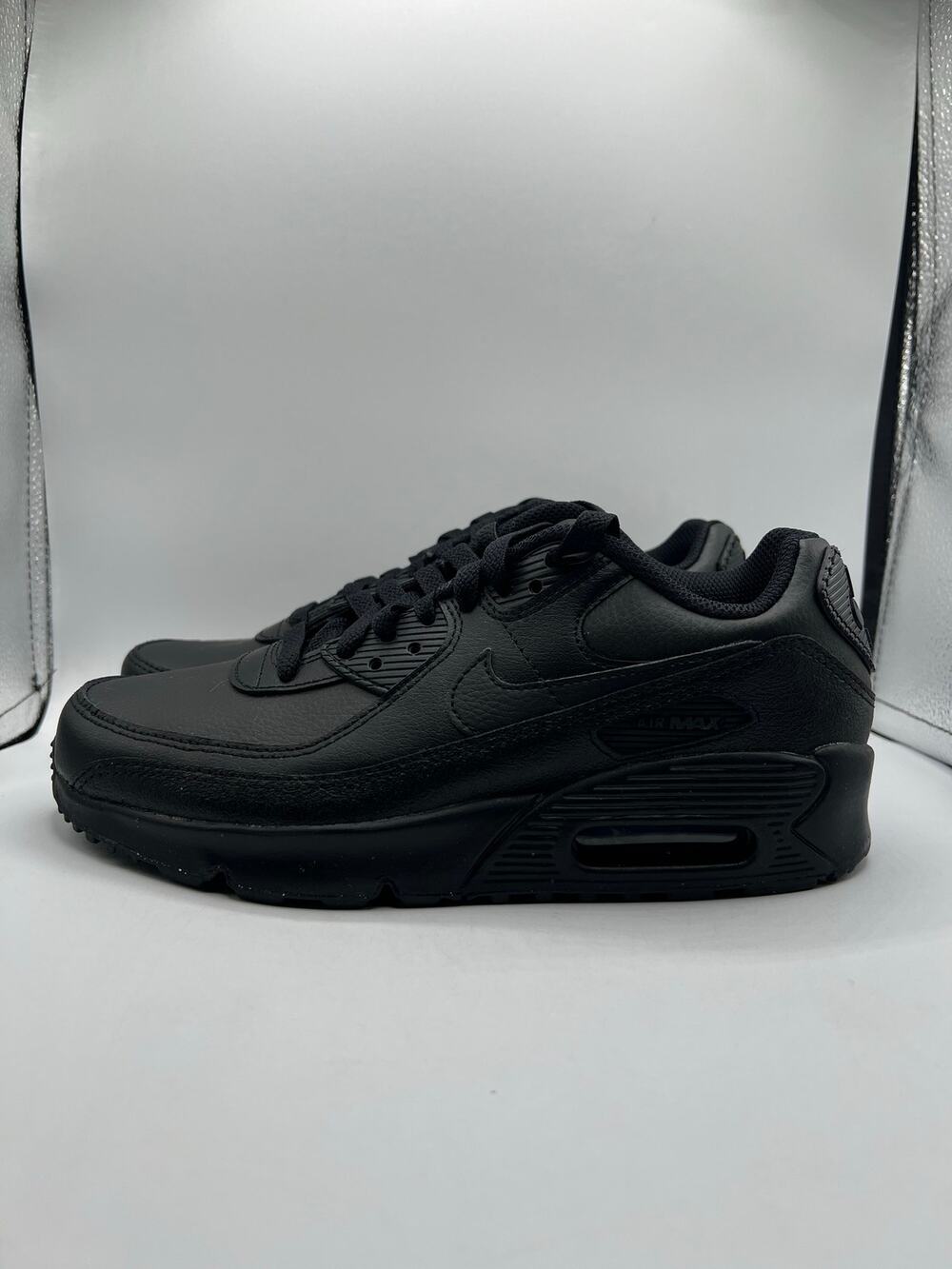 Nike Air Max 90 Leather GS “Triple Black” size 5Y